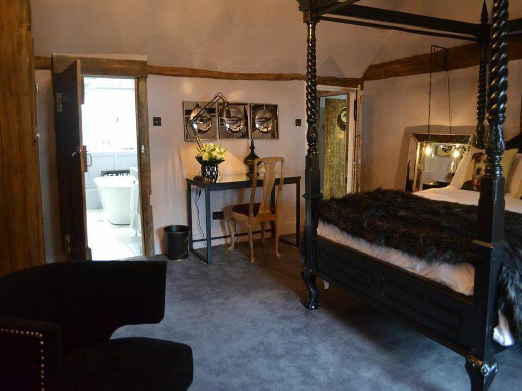 The Black Horse Fulmer Rom bilde
